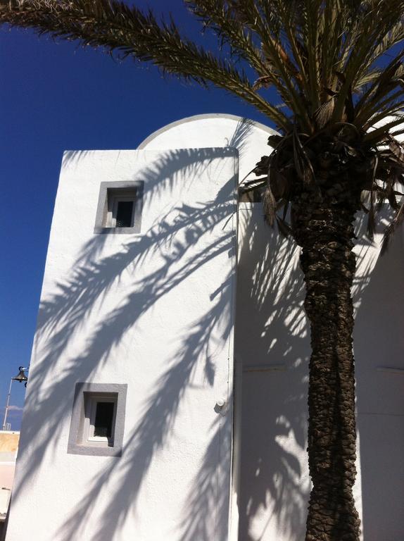 Christos Apartments Oia Bagian luar foto