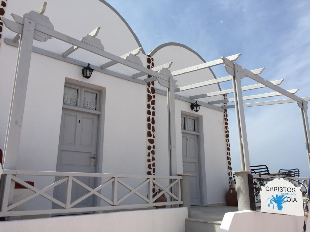 Christos Apartments Oia Bagian luar foto