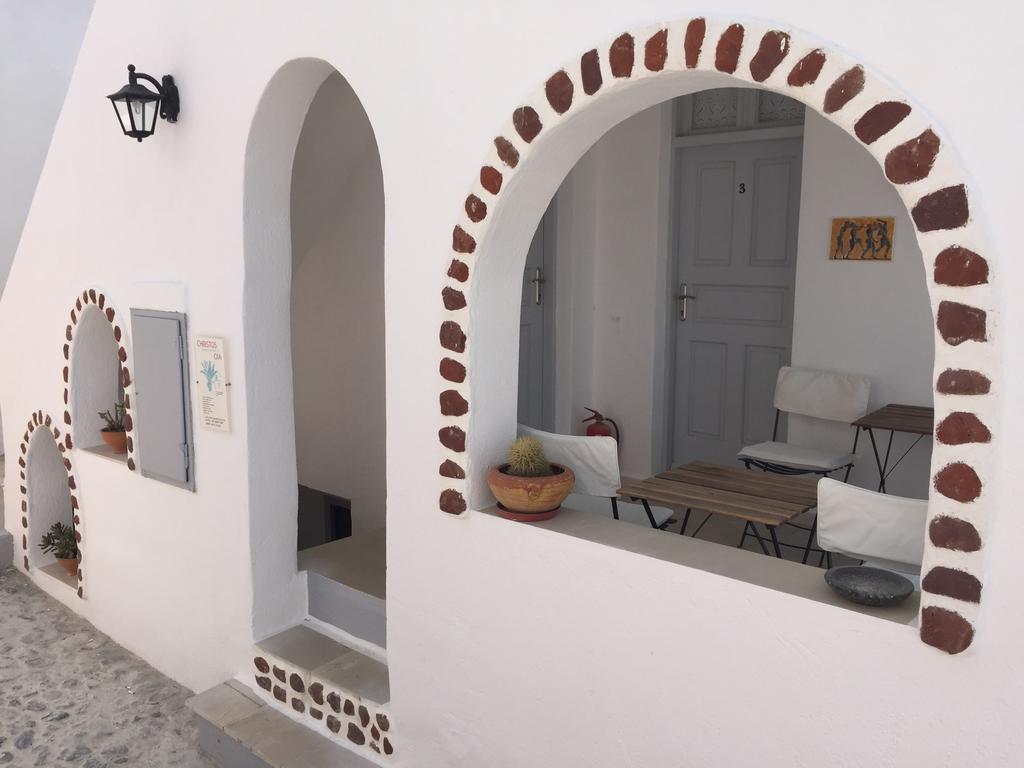 Christos Apartments Oia Bagian luar foto