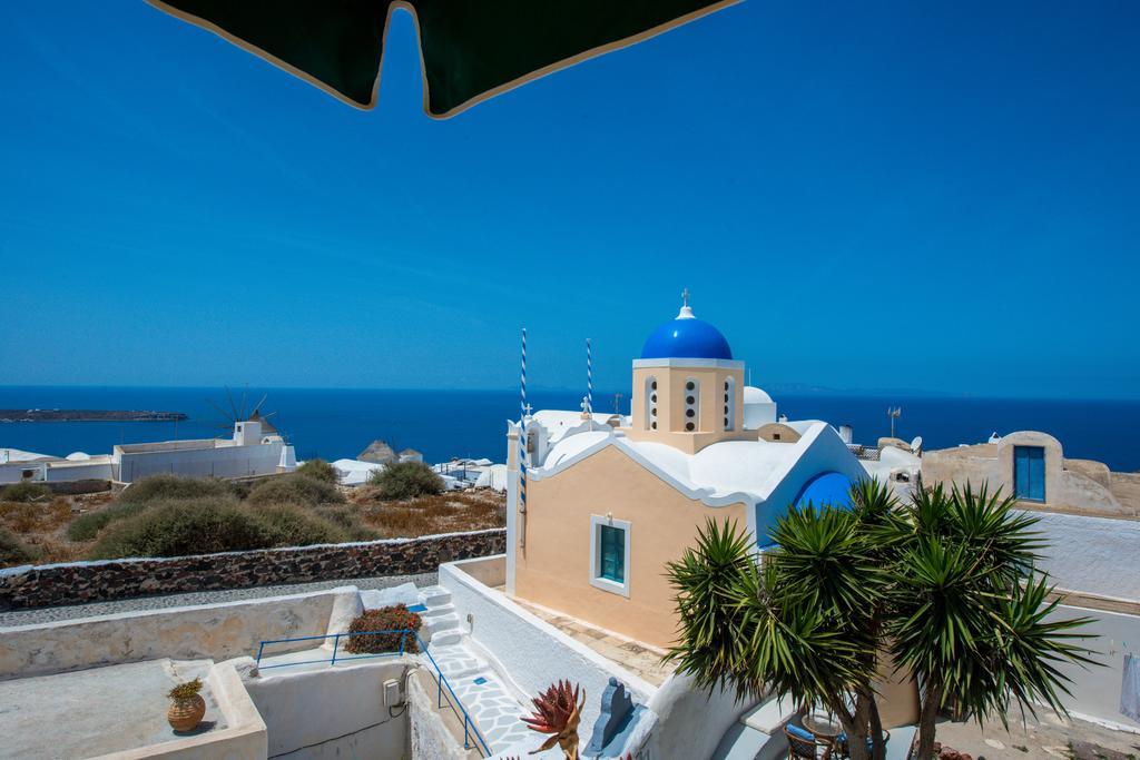 Christos Apartments Oia Bagian luar foto