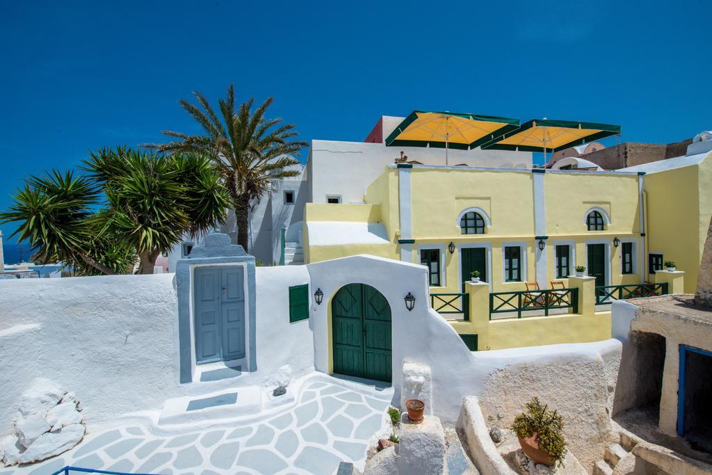 Christos Apartments Oia Bagian luar foto